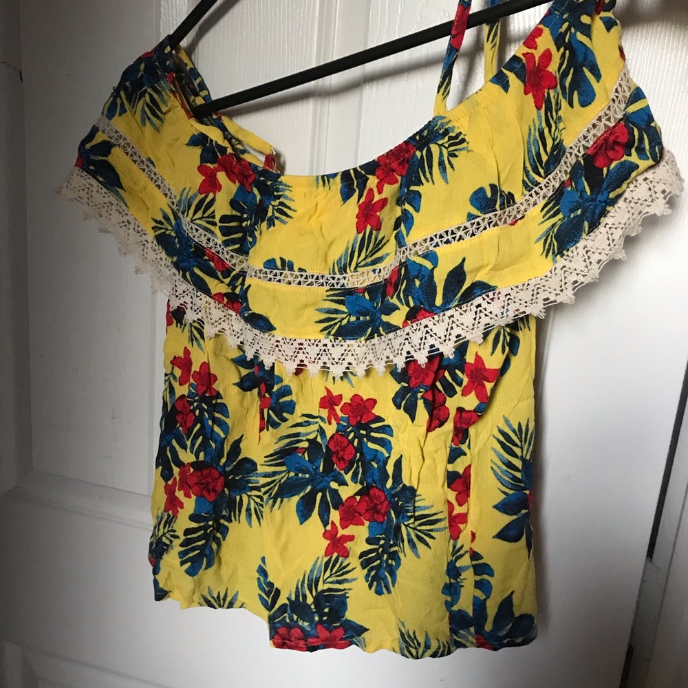 Off shoulder floral top, señorita shirt, tropical